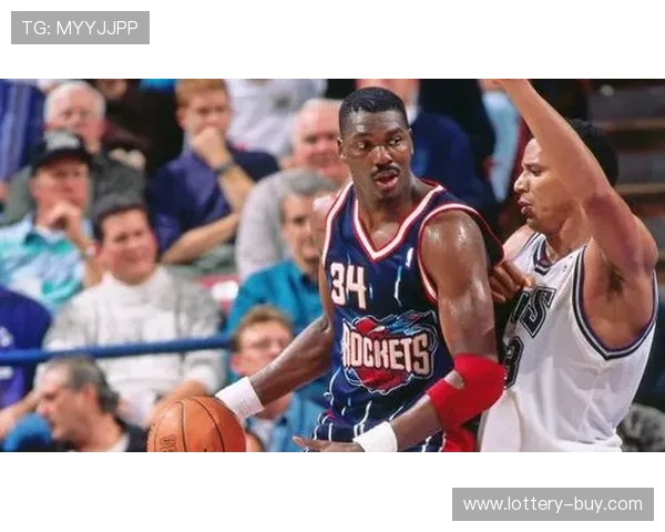 奥拉朱旺震撼时刻：盘点大梦生涯十佳经典进球瞬间